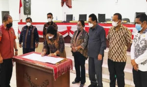 Bupati dan DPRD Karo Tandatangani Tiga Perda