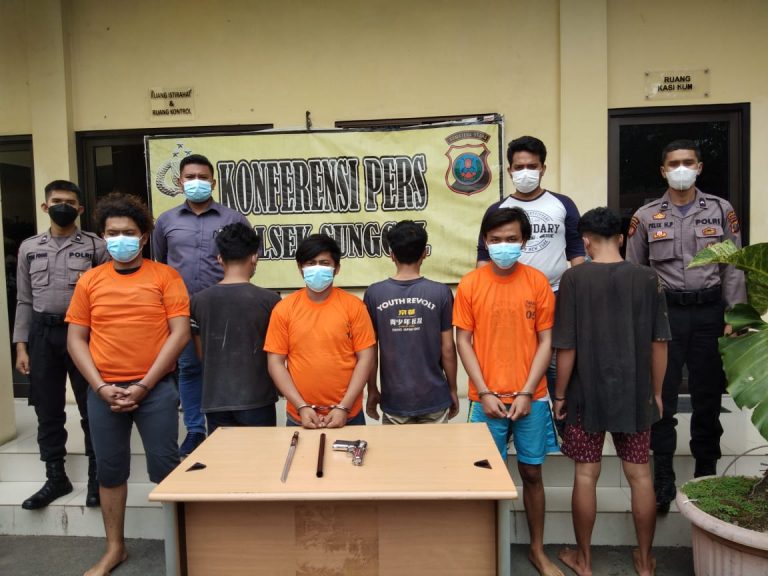 Enam Pelaku Penyerangan Warung Ayam Penyet Brother Ditangkap Polisi