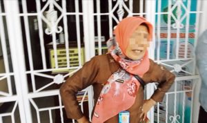 Diduga Intervensi Dana BOS, Kadisdik Psp Diduga Nyuruh Staf Wanita Bubarkan Massa