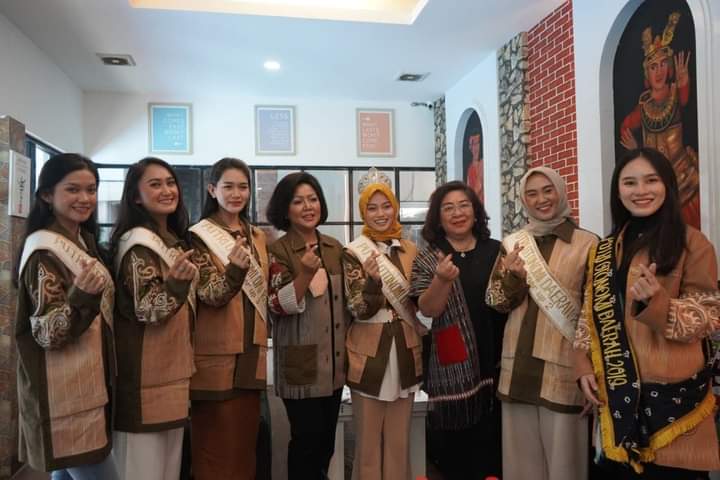 Pemkab Taput Sambut Duta Finalis Putri Otonomi Daerah 2021