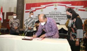 Bupati Taput Hadiri Rapat Koordinasi Pemberantasan Korupsi Terintegrasi