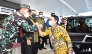 Tinjau Kerajinan Produksi, Wamendagri Disambut Bupati Tapsel dan Dandim