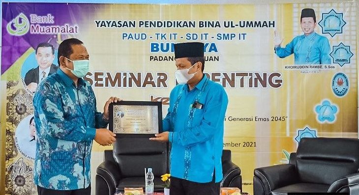 Walkot Psp Buka Acara Seminar Parenting Ke-17, Ini Harapan Ketua Yayasan Bina Ul Ummah