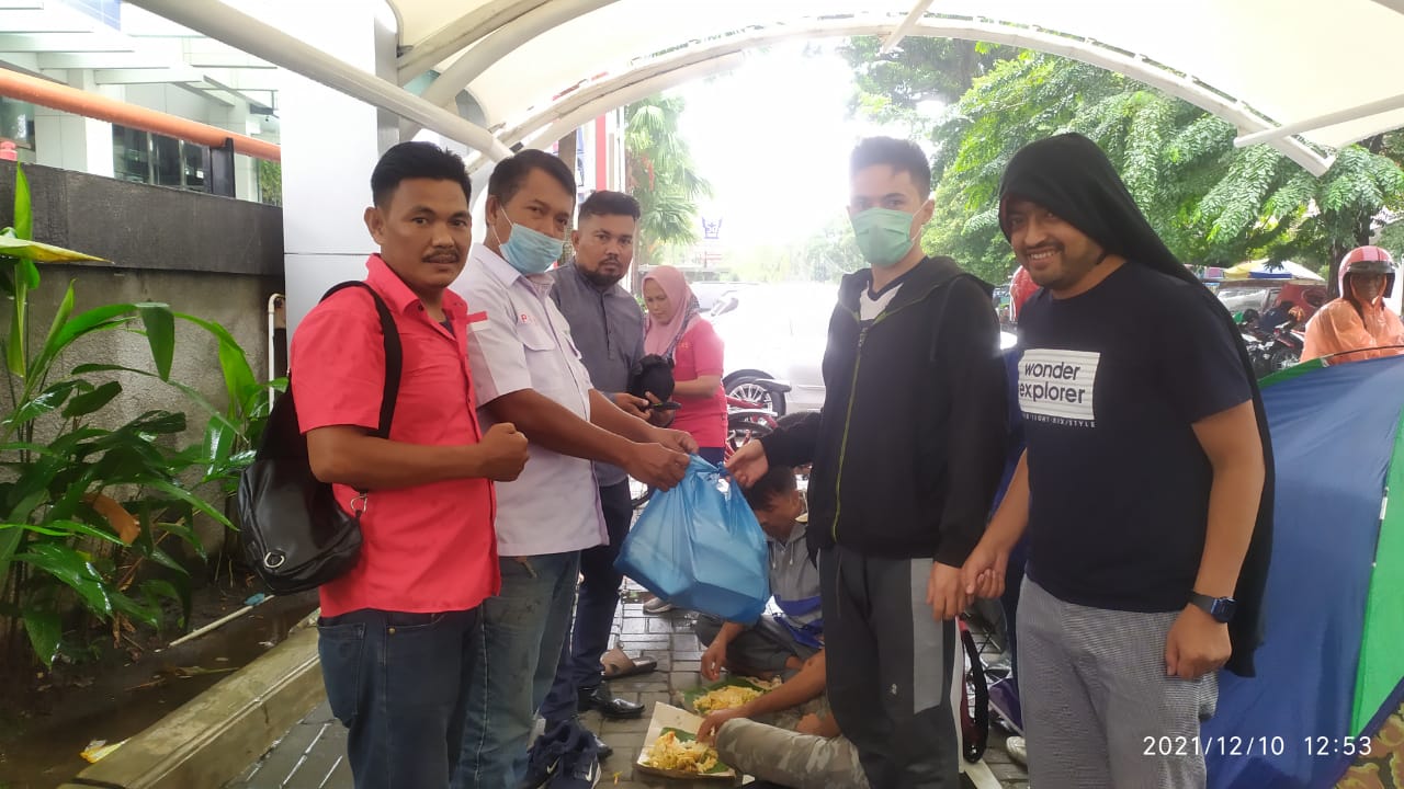 Persatuan Wartawan Polda Sumatera Utara Berbagi Kasih ke Pengungsi Afganistan