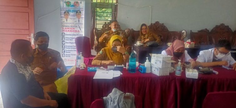 Berharap Capai 100%, Camat Angkola Timur Monitoring Vaksinasi Di Desa Marisi