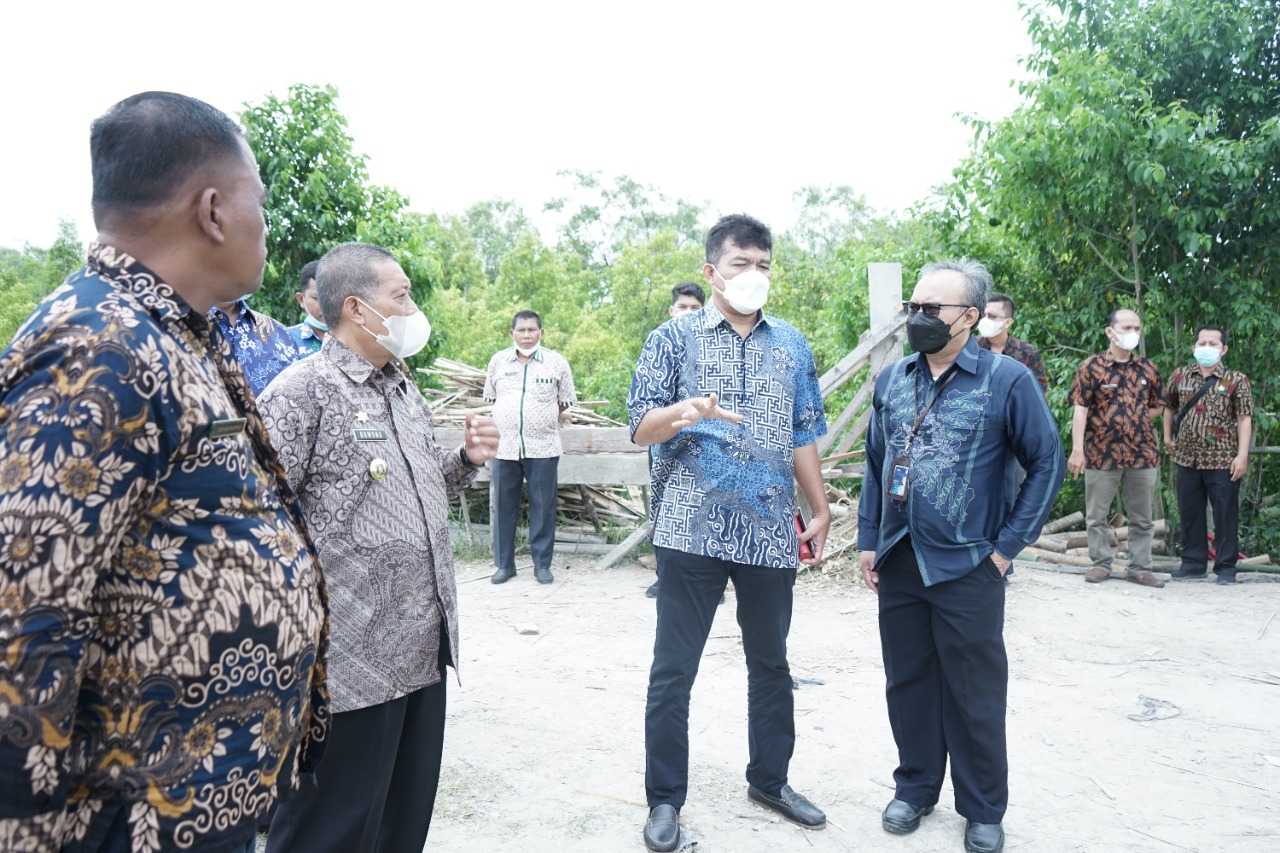 Kemenkomarves RI Tinjau Wisata Tracking Cinta Mangrove