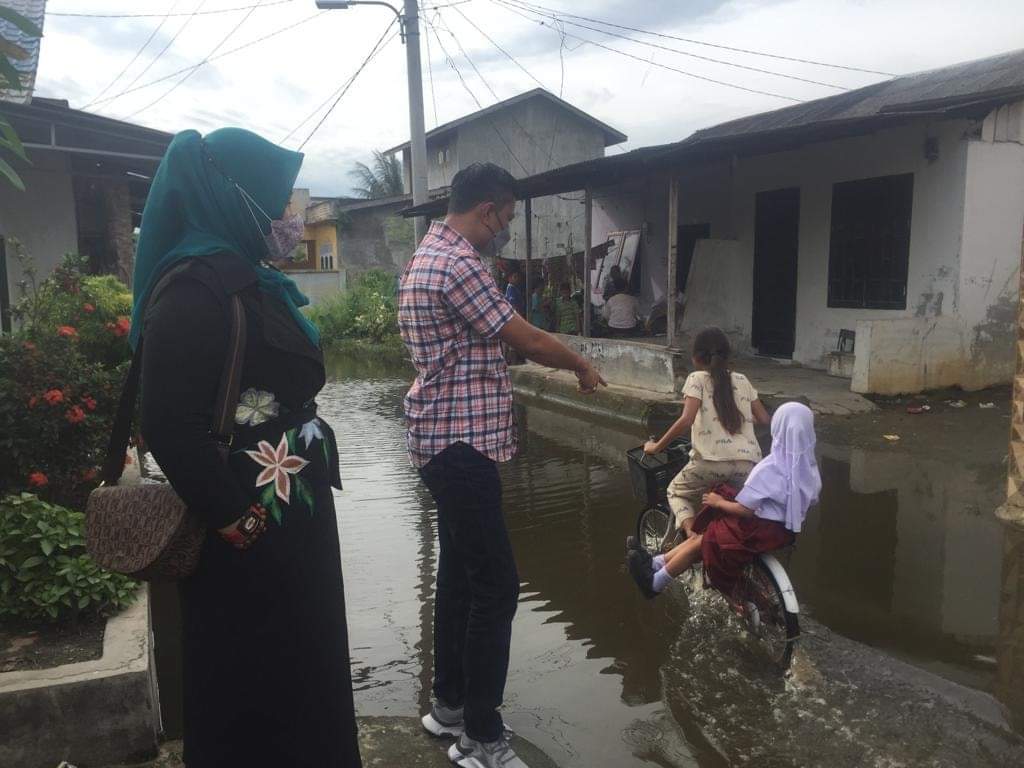 Tinjau Banjir di Kelurahan Terjun, DPRD Medan: Dinas PU Diminta Segera Perbaiki Drainase