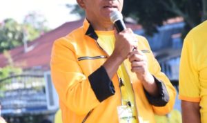 Maruli Siahaan dan Warga Taburkan 30 Ribu Bibit Ikan ke Danau Toba