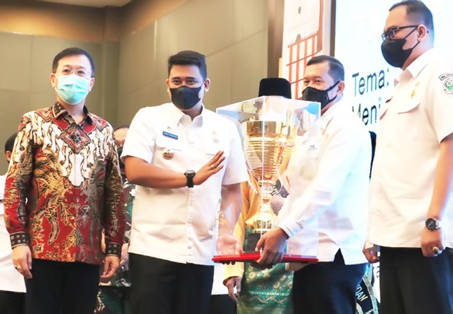 Musrenbang RKPD 2023, Bobby Nasution Beri Penghargaan OPD Terbaik
