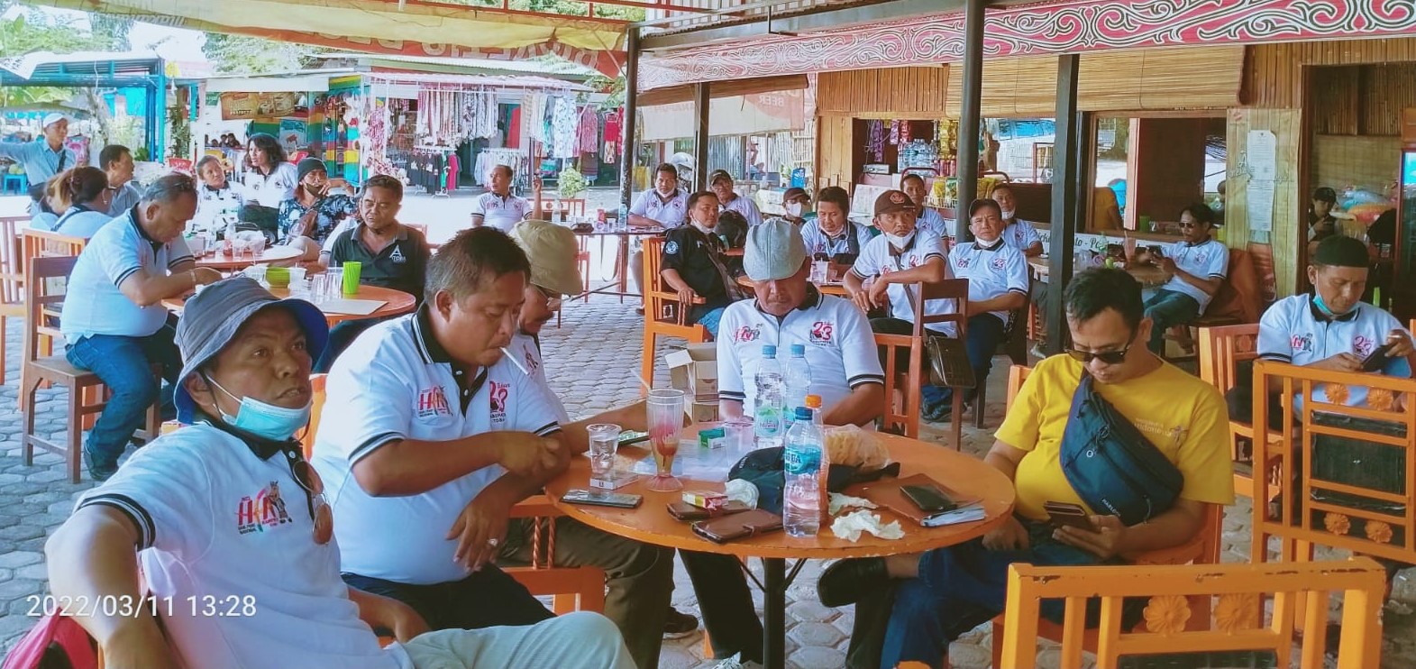 Peringati HPN dan HUT Kabupaten Toba, Insan Pers Laksanakan Bakti Sosial dan Diskusi Publik