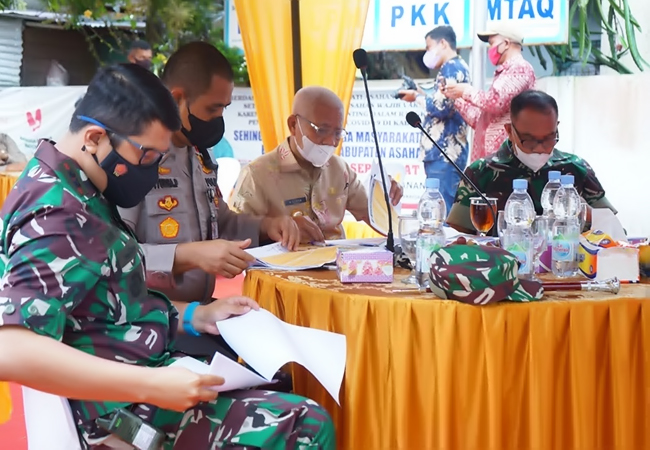 Vaksinasi Massal Rentan Covid-19, Bupati Asahan Ikuti Zoom Meeting Kapolri