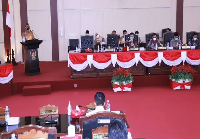 Sekda Sampaikan LKPJ TA 2021 dalam Rapat Paripurna di DPRD Medan