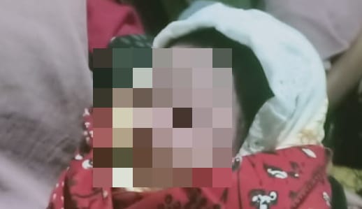 Sosok Bayi Ditemukan Didepan Pintu Rumah Desa Palsabolas