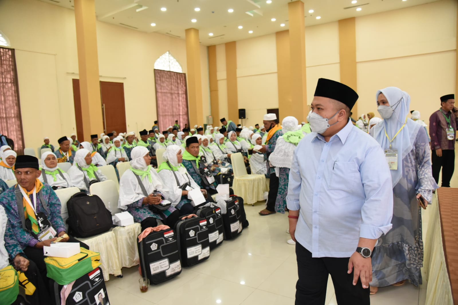Bupati Dolly Dampingi Calon Haji ke Medan: Insya Allah Menjadi Mabrur