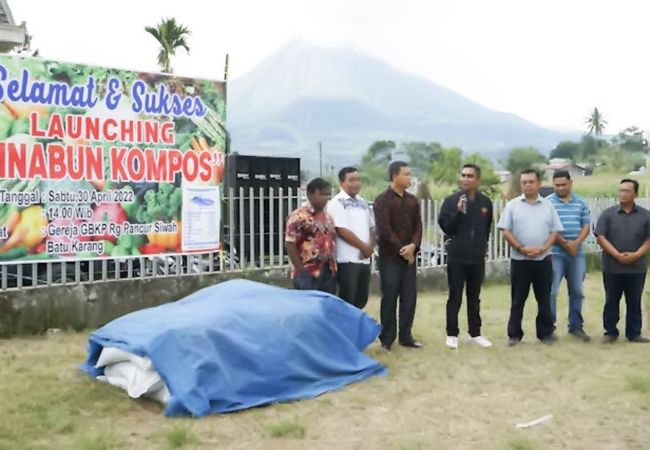 Wakil Bupati Karo Launching Pupuk Kompos Mamre Klasis Sinabun Batukarang