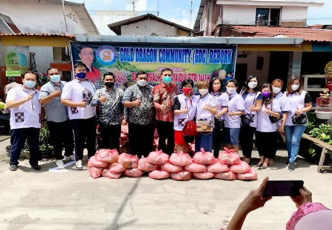 Gold Dragon Community Reborn Bagi Sembako dan Tali Asih