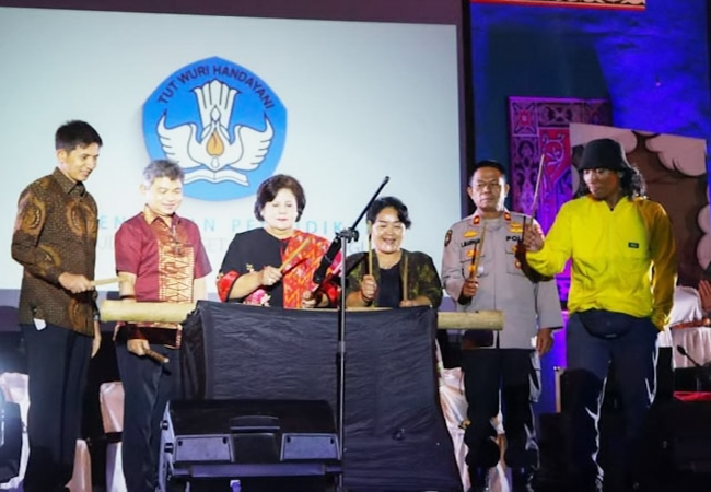 Bupati Karo Hadiri Road Show Lake Toba Traditional Music Festival