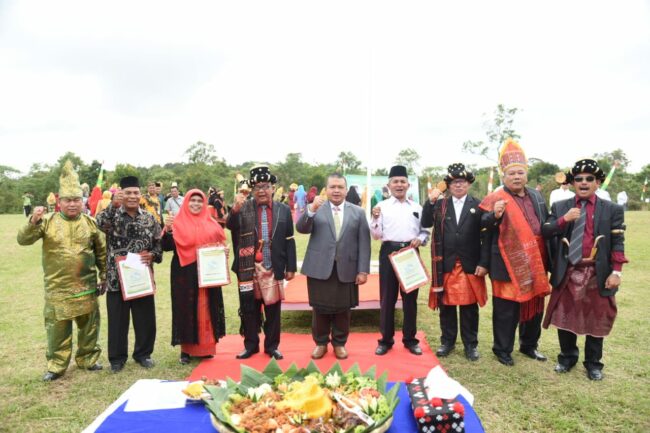 HAB Ke-77, Bupati Tapsel Ajak ASN Kemenag Perbaiki Niat Pengabdian Dalam Layani Umat