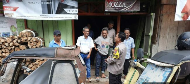 Waka Polres Sidempuan Giat Jum'at Curhat Keluhan Pengemudi Betor