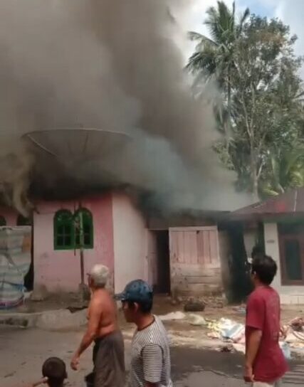 Si Jago Merah Kembali Mengamuk, Dua Rumah Dan Musholah Hangus Terbakar