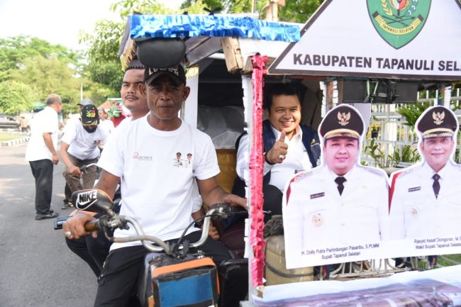 Bupati Tapsel Naik Bentor Menuju Musrenbang RKPD 2024 Provsu di Medan