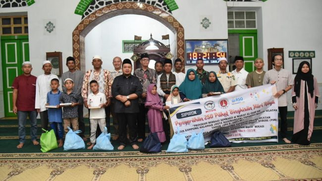 Bupati Tapsel Buka Puasa Bersama Ratusan Anak Yatim Piatu di Sipirok