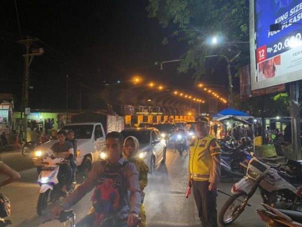 Hari Ke-2 Lebaran Idul Fitri, Kapolres Turun Bantu Atur Kemacetan Arus Lalin Di Sidempuan