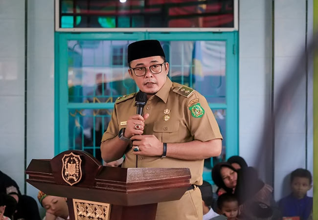 Warga Medan Dapat Cetak KTP dan KIA di Safari Ramadan