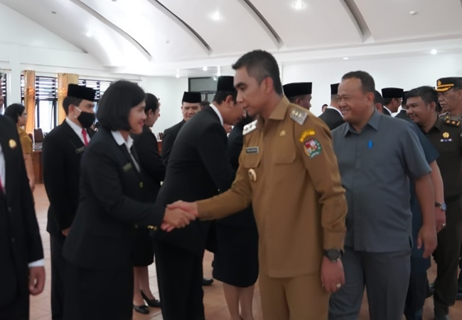 Wakil Bupati Karo Lantik 23 Pejabat Aministrator Pemkab