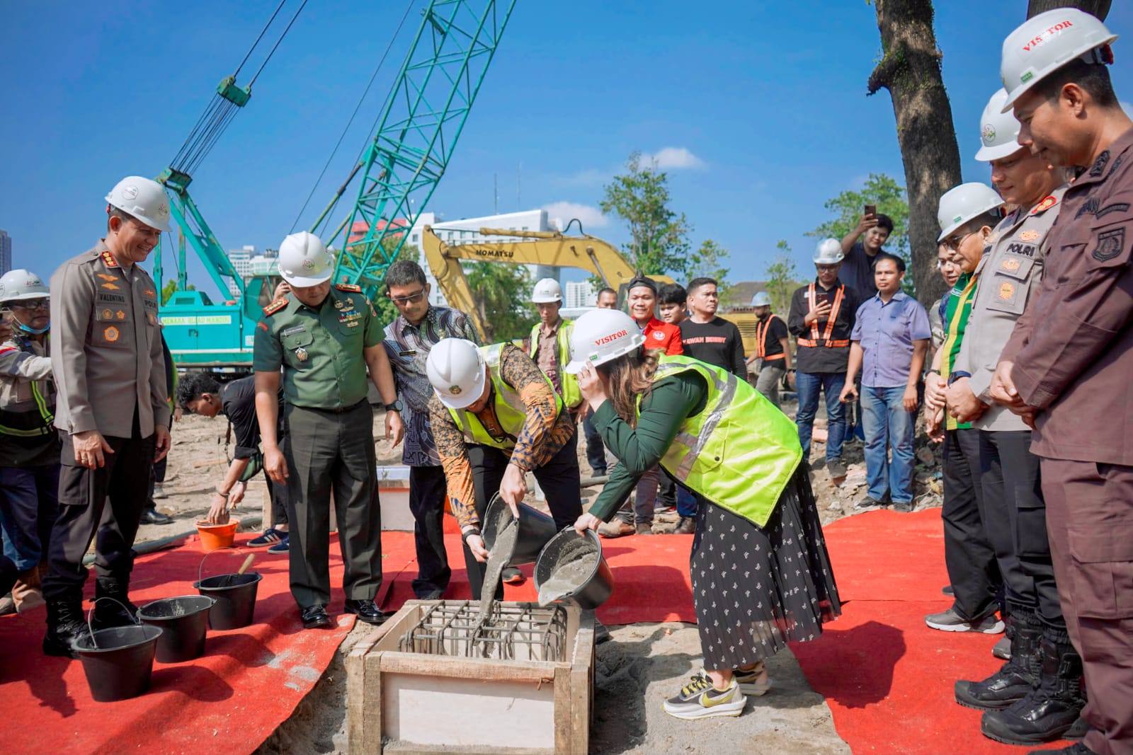 Bobby Nasution Letakkan Batu Pertama Revitalisasi Stadion Kebun Bunga