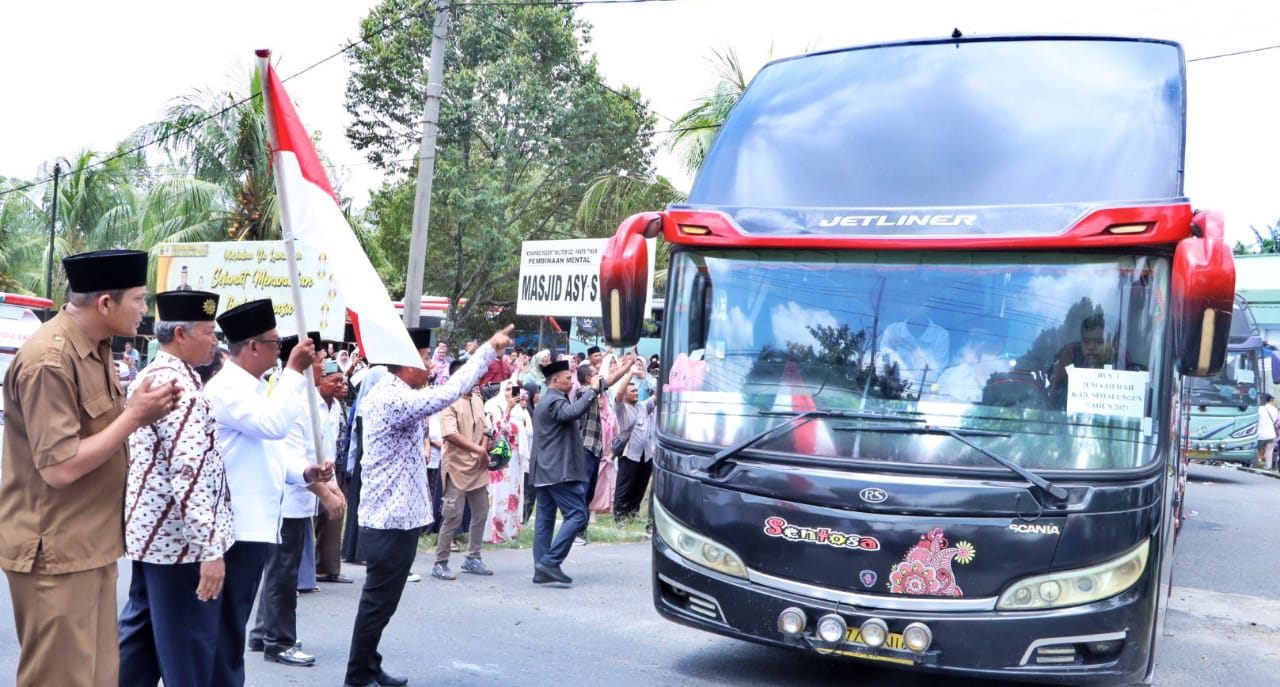 Jamaah Haji/Hajjah Asal Kabupaten Simalungun Berangkat ke Tanah Suci Makkah