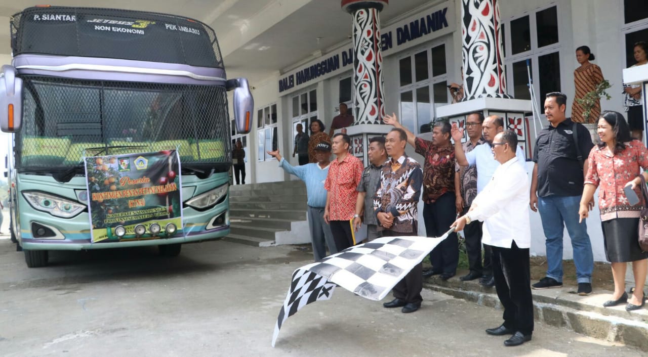 Zonny Waldy Lepas Kontingen Petani Nelayan Simalungun ke Kota Padang