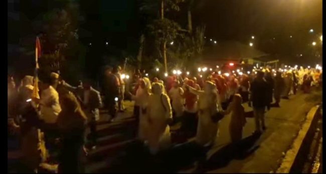 Puluhan Ribu Peserta Pawai Obor Meriahkan Tahun Baru Islam 1445 H Secara Serentak di Tapsel