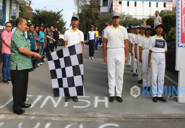 Sekda Karo Buka Pemusatan Diklat Calon Paskibraka Kabupaten 2023 serta Lepas Peserta Gerak Jalan Tingkat SMA dan Instansi Pemkab