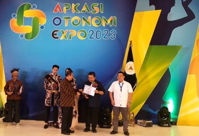 Apkasi Otonomi Expo 2023, Pemkab Tapsel Raih Penghargaan Stand Terbaik Kategori Atraktif