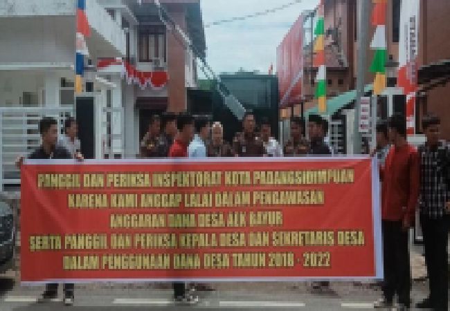 Pendemo Geruduk Kejari P.sidimpuan, Minta Periksa Inspektorat Diduga Terima Setoran Kades Aek Bayur