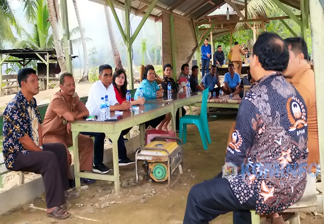 Wakil Bupati Karo Kunjungi Desa Bukit Makmur dan Desa Lau Garut