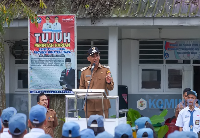 Jadi Irup Upacara di SMAN 2 Kabanjahe, Wabup Ingatkan Siswa Hormati Orang Tua