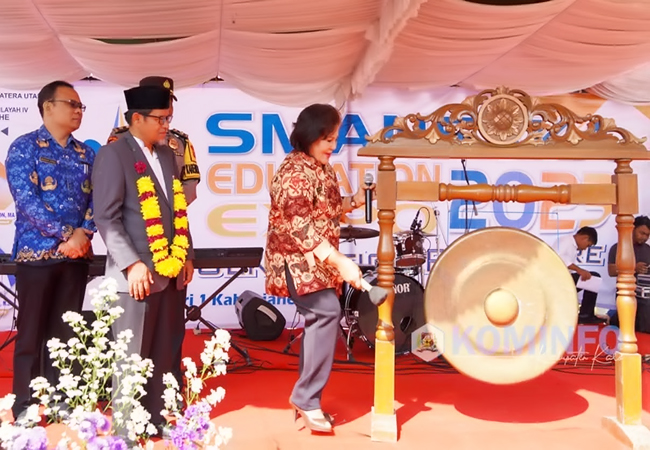 Bupati Karo Hadiri Smansaka Education Expo 2023