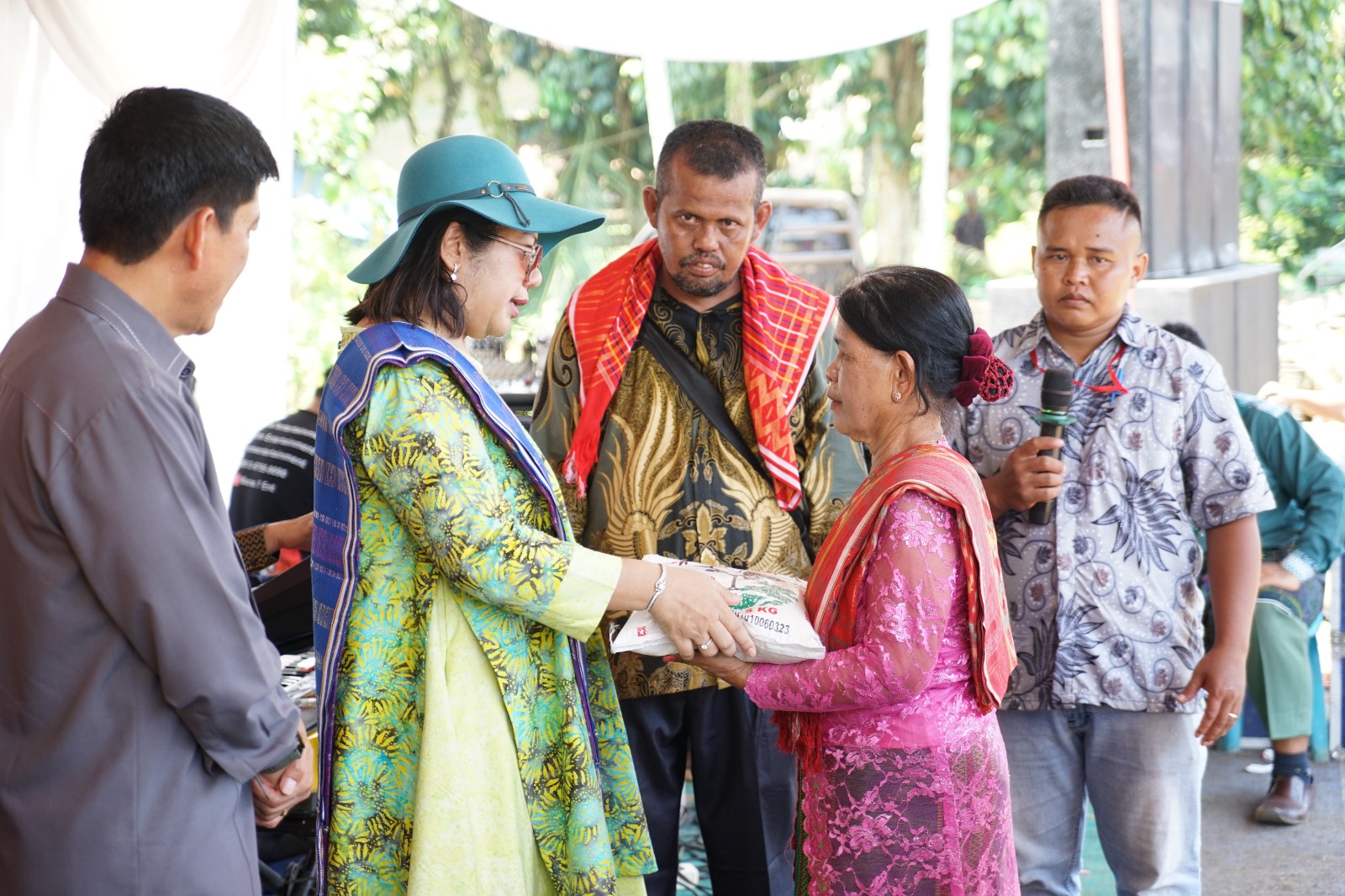 Penandatanganan Prasasti Tugu Geriten Sembiring Meilala , Anggota DPD RI Badikenita Ajak Lestarikan Budaya dan Jaga Nama Besar Sembiring Meliala