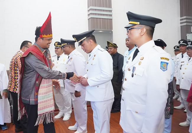 Wali Kota Medan Lantik 129 Pejabat Manajerial dan Fungsional