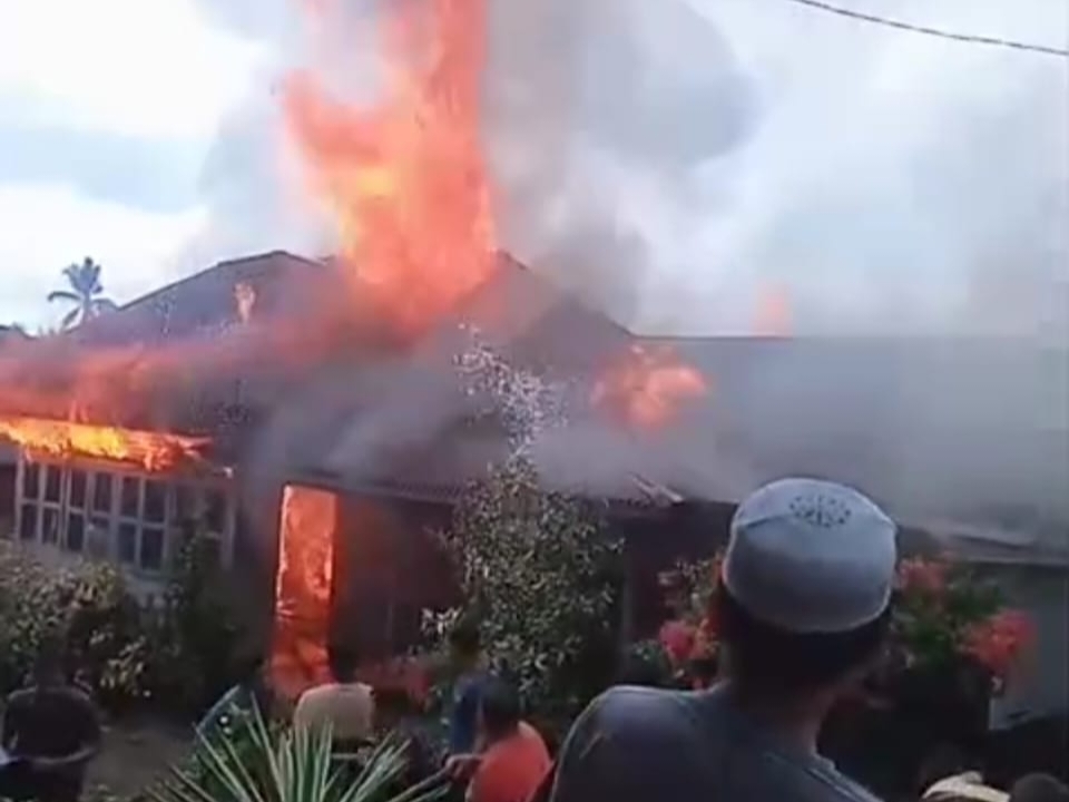 Rumah Janda Lansia di Desa Roburan Dolok Madina Ludes Dilahab Si Jago Merah