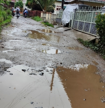 Jalan Zubeir Gang Simpati Sadabuan Hancur Berlobang Butuh Perhatian Pemko Sidimpuan