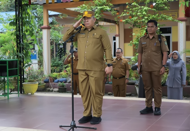 Plh Sekda Asahan Jadi Pembina Apel Di UPTD SMP Negeri I Kisaran