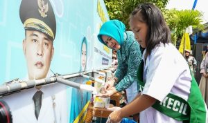 Plt Ketua TP PKK Medan Aksi Cuci Tangan Pakai Sabun Bersama Siswa