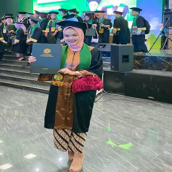 Putri Ceo Sumut24 Group Gandhis Dwi Febrian Wisuda Pertanian USU T.A 2024/2025, Gandhis: Terimakasih Ya Mama