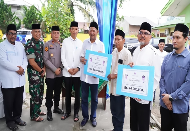 Safari Ramadhan 2025, Bupati Langkat Serahkan Total Bantuan Rp920 Juta Untuk 46 Masjid