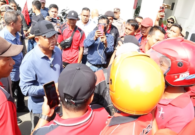 Hari Buruh Nasional, Bupati Sergai Terima Aspirasi