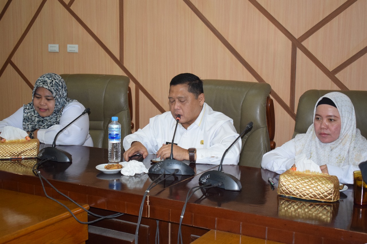 Sekretariat DPRD Gelar Acara Perpisahan Untuk PNS Pensiun
