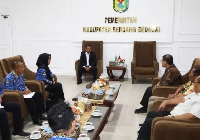 Terima Universitas Dharmawangsa dan BPJS Ketenagakerjaan, Bupati Sergai Bahas Sinergi Pendidikan dan Perlindungan Sosial